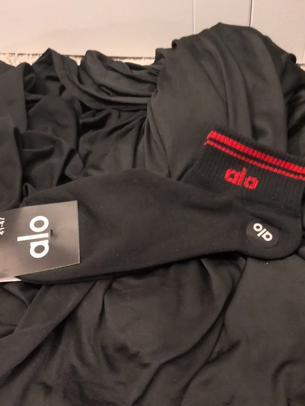 ALO Yoga Black Crew Athletic Socks with Red Stripe